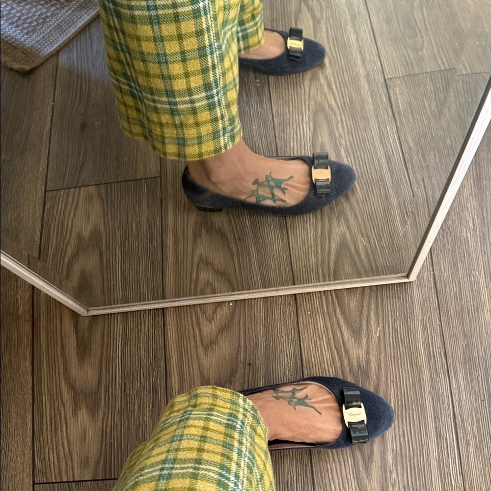 Salvatore Ferragamo Navy Suede Bow Flats with Gold Accent - Picture 10 of 14